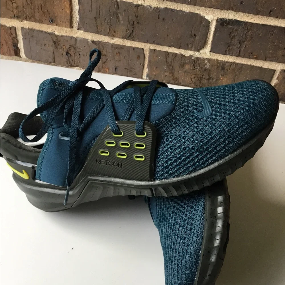 Nike breathable teal